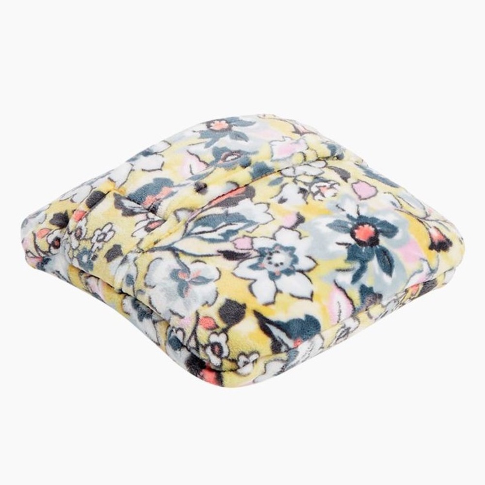ISO Vera Bradley Travel Blankets